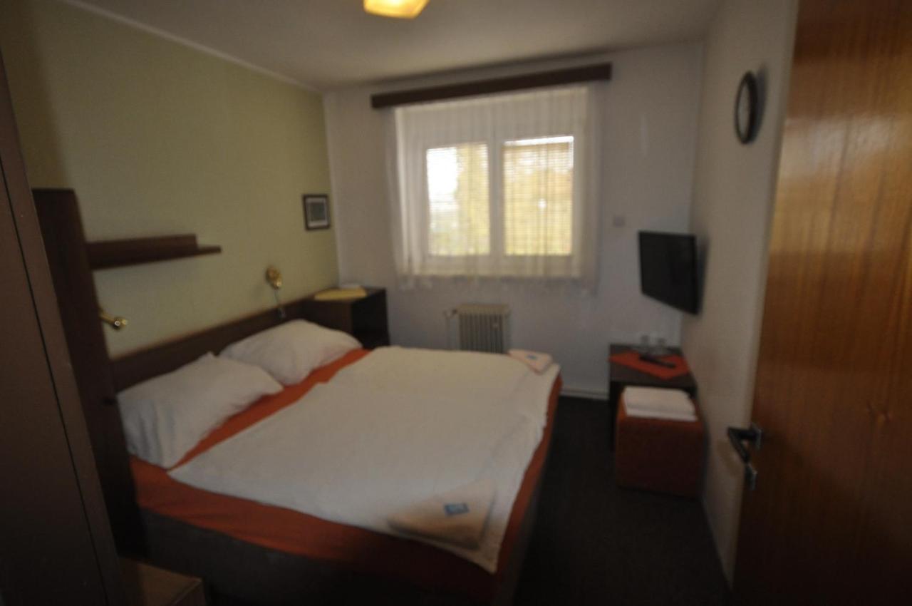 Pension Sparta Prag Dış mekan fotoğraf